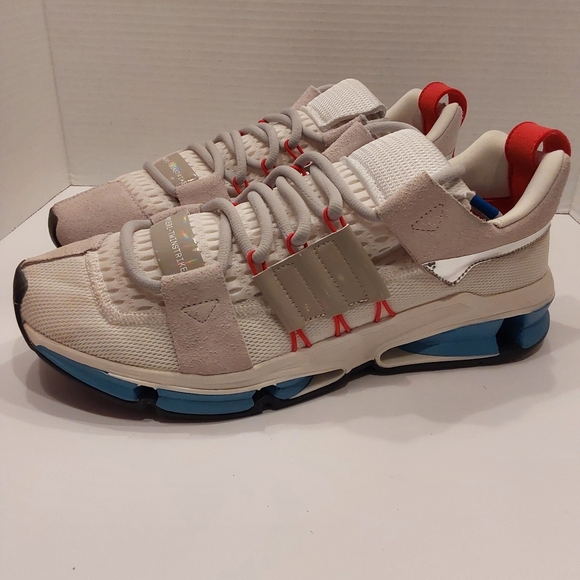 ADIDAS TWINSTRIKE ADV 11M BRAND NEW - Picture 1 of 4